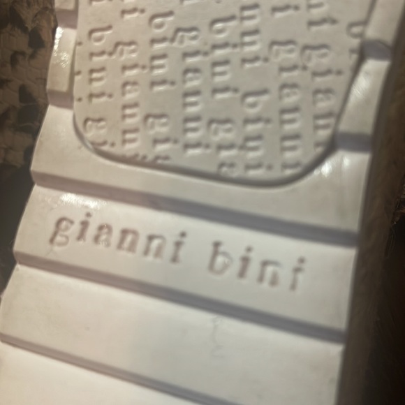 Gianni Bini slide on wedges - Picture 12 of 14